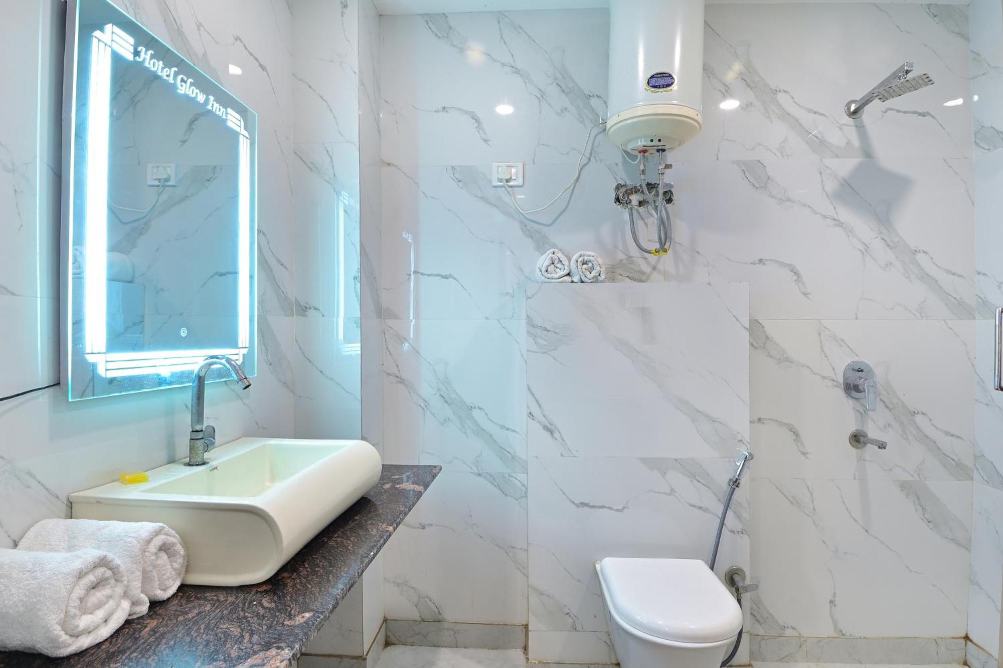 Hotel Glow Inn Paharganj-3 Mins Walk From New Delhi Railway Station Zewnętrze zdjęcie